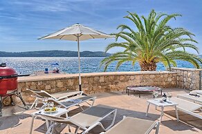 Livingstone Beach House