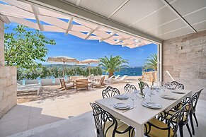 Livingstone Beach House