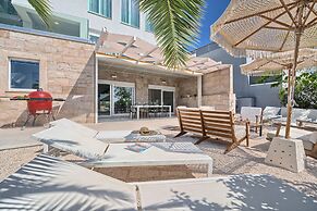 Livingstone Beach House