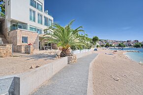 Livingstone Beach House