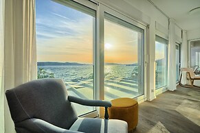 Livingstone Beach House