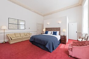 Henrietta Suites City Centre