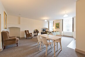 Henrietta Suites City Centre