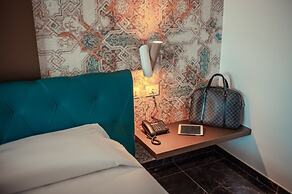 Nautilus Hotel