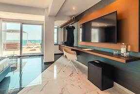 Nautilus Hotel