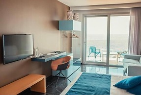 Nautilus Hotel