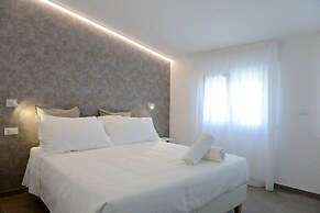 Miramed Rooms
