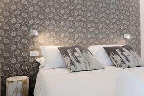 Miramed Rooms