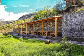 Lara Hotel