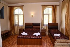 Lara Hotel
