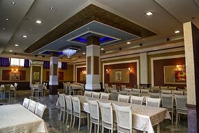 Lara Hotel