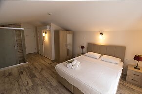 Deniz Otel