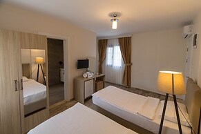 Deniz Otel