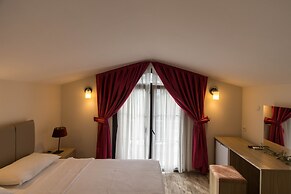 Deniz Otel