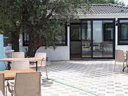 Deniz Otel