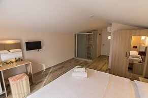 Deniz Otel