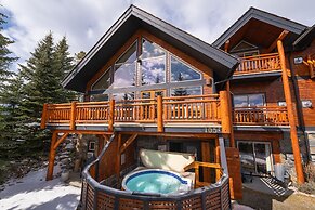 A Bear and Bison Inn