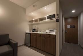 Microtel Inn & Suites by Wyndham Irapuato
