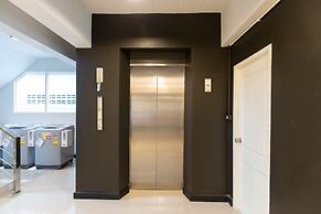 Mango 10 House