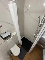 Hotel Thania