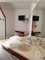 Hotel Thania