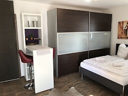 Schön Apartments