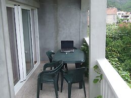 Apartments Lazović