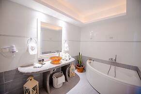 Arlene Suites