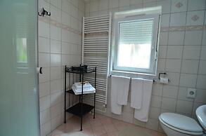 Villa Home & Garden Lasko