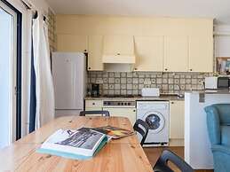 Family flat with parking near beach