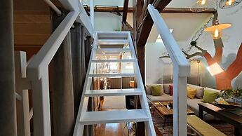 Studios with Mezzanine Rua da Moeda