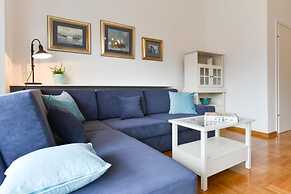 Spacious Chic Residence