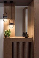 Central C&P Minimal Apartment