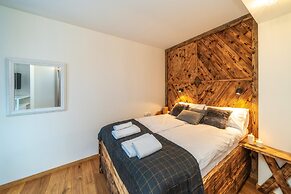 Hel Apartments