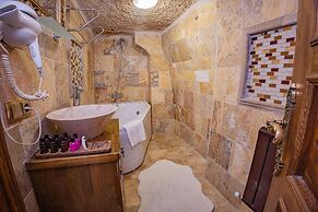 Royal Cave Hotel