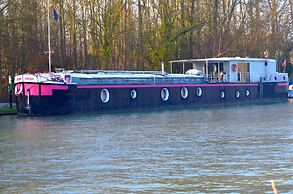 Péniche le Défi