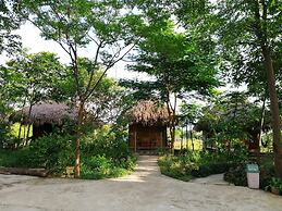 Cuc Phuong Bungalow
