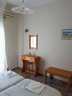 Antzela Apartments