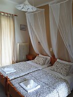 Antzela Apartments