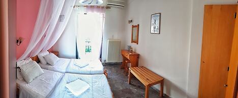 Antzela Apartments