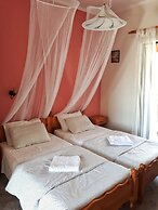 Antzela Apartments
