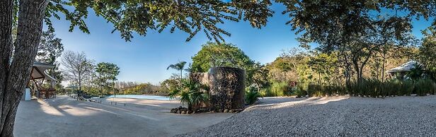 Mikado Natural Lodge