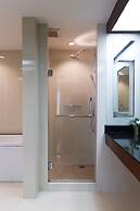 JJ Suites - Your Home on 11