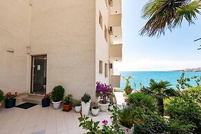 Blue Bay Hotel
