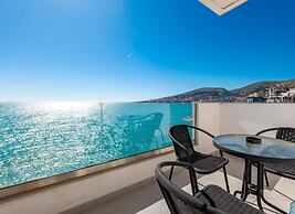 Blue Bay Hotel