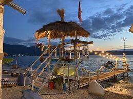 Pastarella Beachfront Resort