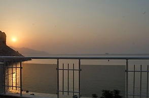 Pine Beach Boutique Hotel