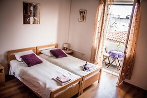 Rosmarinus Rubic studio