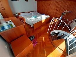 Rosmarinus Rubic studio