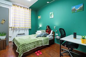 Freelander Work and Travel Hostel